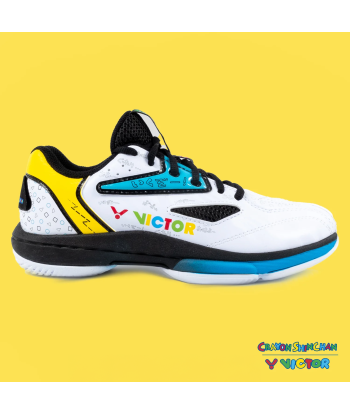 Victor x Crayon Shin Chan Junior Court Shoes A39JRCS AC (White/Black) pas cheres