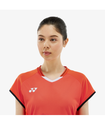 Yonex Women's Game Shirts 20783 (Flash Orange) s'inspire de l'anatomie humaine