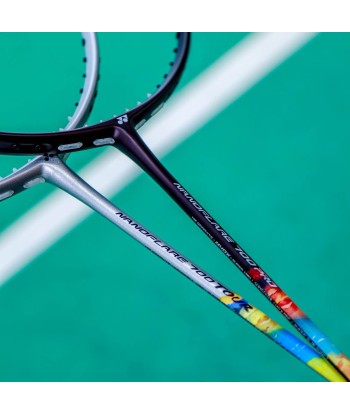 Yonex Nanoflare 700 Play (Silver/Sky Blue) 2024 rembourrage situé sous